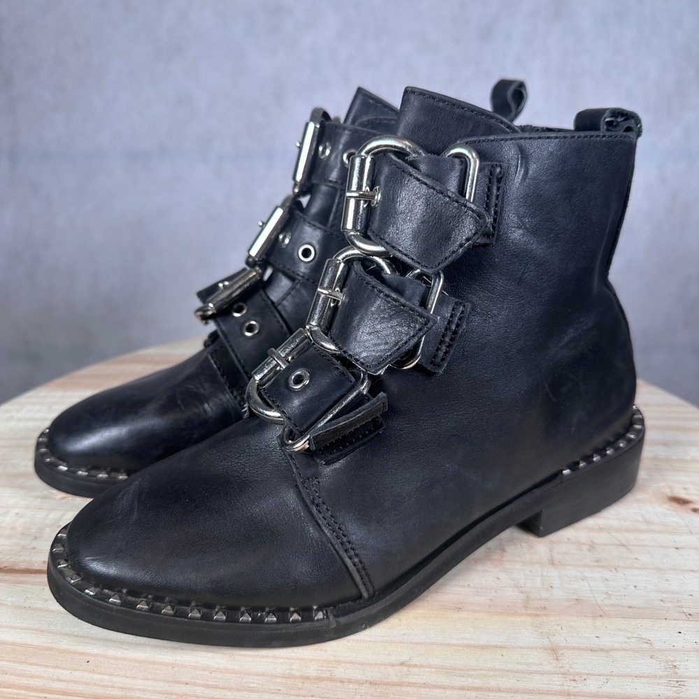 Steve Madden Recharge Moto Boots Womens 8.5 Black Good Studded Buckle RECH01S1
